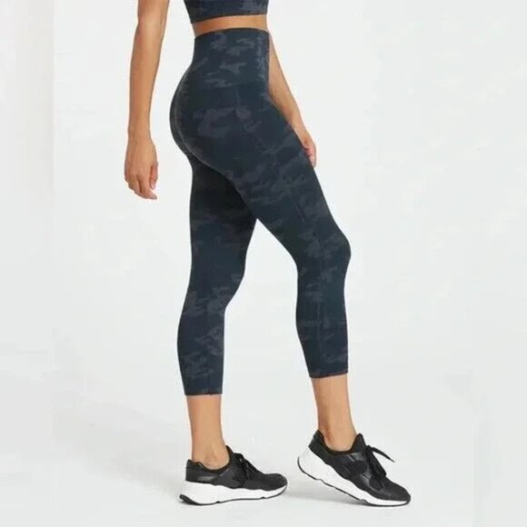 SPANX Look At Me Now Seamless‎ Leggings in Black Camo Plus Size 2X - Picture 1 of 11